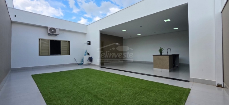CASA RESIDENCIAL A VENDA - NOVO MUNDO