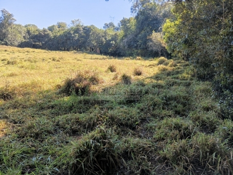 CHACARA EM PASSOS/ BOM JESUS