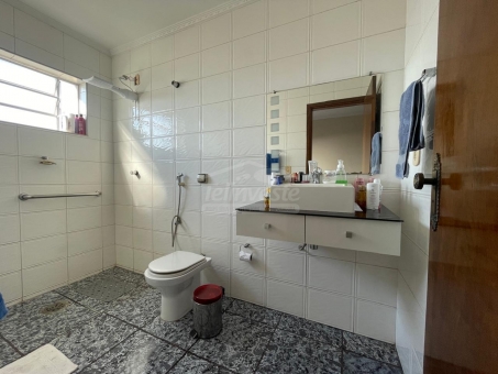 COMODO COMERCIAL E APARTAMENTO A VENDA 