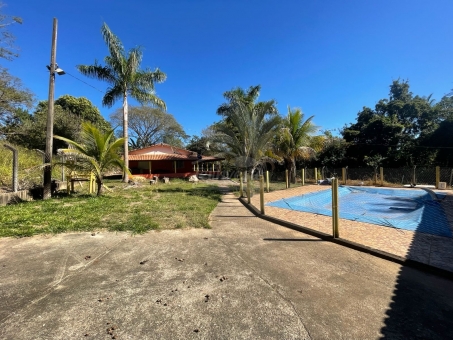 SITIO A VENDA EM PASSOS