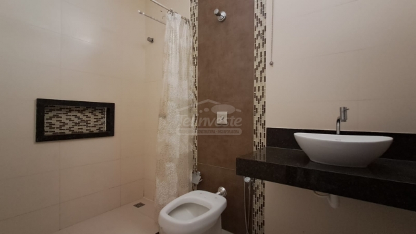 EXCELENTE CASA - VILA RICA COM PISCINA
