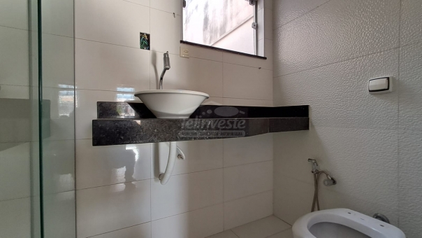 EXCELENTE CASA - VILA RICA COM PISCINA