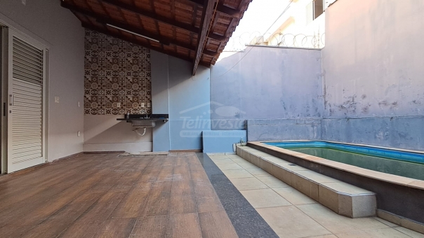 EXCELENTE CASA - VILA RICA COM PISCINA
