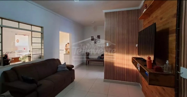 CASA A VENDA - JARDIM POLIVALENTE 
