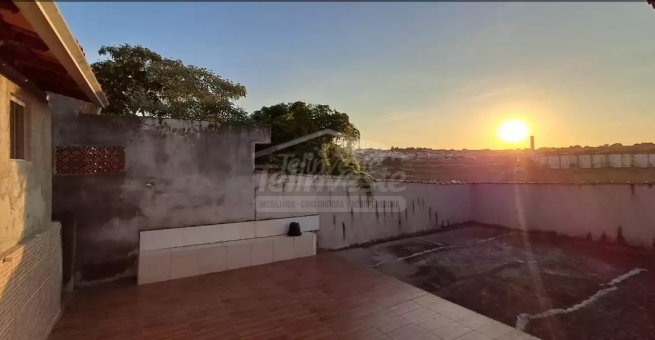 CASA A VENDA - JARDIM POLIVALENTE 