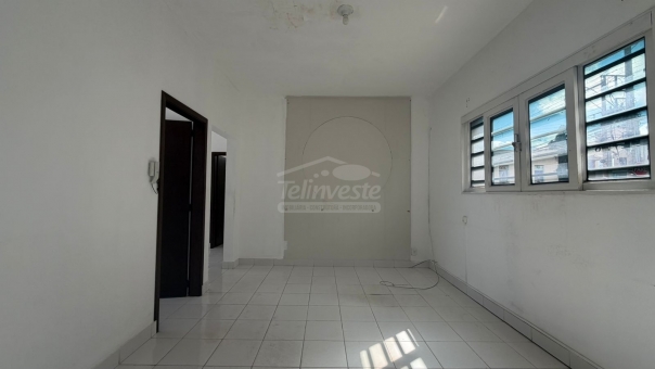 COMODO COMERCIAL 