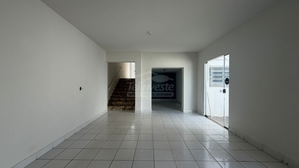 COMODO COMERCIAL 
