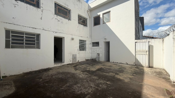COMODO COMERCIAL 