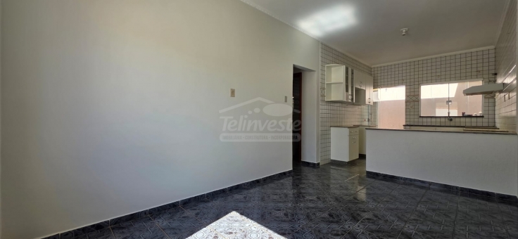 CASA A VENDA - NOVO MUNDO
