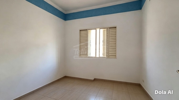 CASA COM PISCINA - JARDIM PANORAMA