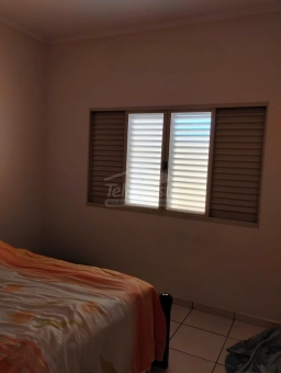 CASA A VENDA - CENTRO