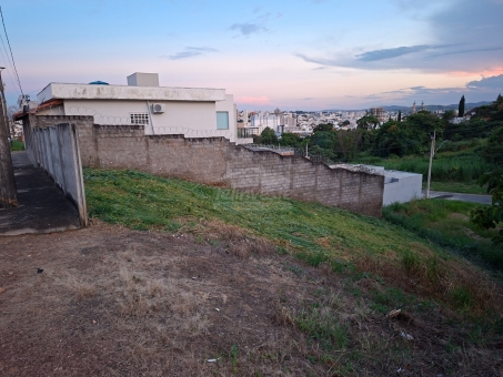 LOTE A VENDA NO PANORAMA