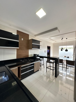 CASA A VENDA - VILA BETINHO