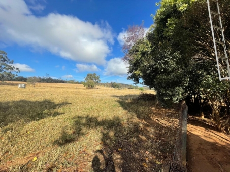 SITIO 2 ALQUEIRES A 8 KM DE PASSOS 