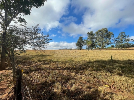 SITIO 2 ALQUEIRES A 8 KM DE PASSOS 