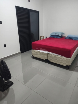 CASA NO ALTO DOS P&Aacute;SSAROS