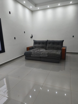 CASA NO ALTO DOS P&Aacute;SSAROS