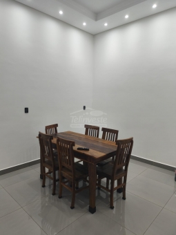 CASA NO ALTO DOS P&Aacute;SSAROS