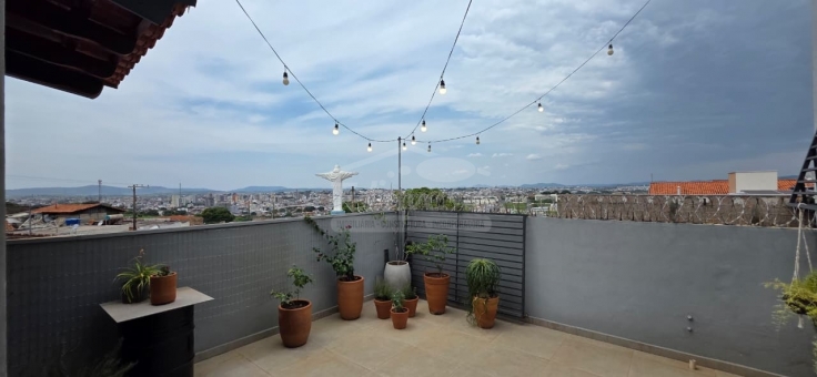 CASA A VENDA - JARDIM PLANALTO