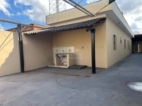 CASA NO BAIRRO NOSSA SRA APARECIDA