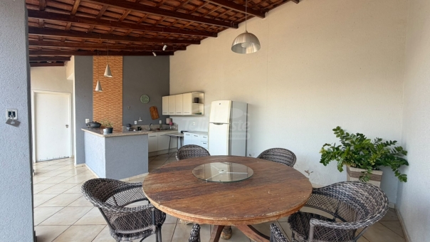 EXCELENTE CASA A VENDA - BAIRRO PENHA