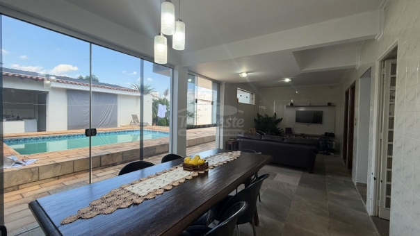 EXCELENTE CASA A VENDA - BAIRRO PENHA