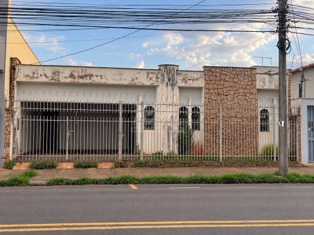 CASA NA AVENIDA EXPEDICION&Aacute;RIOS