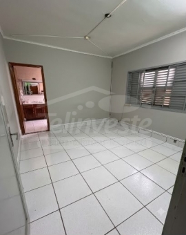 CASA A VENDA - CENTRO