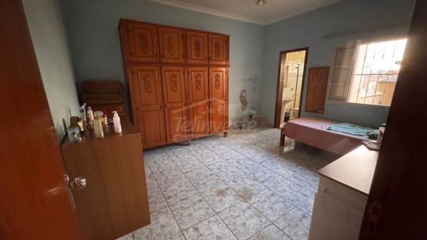 CASA A VENDA - CENTRO