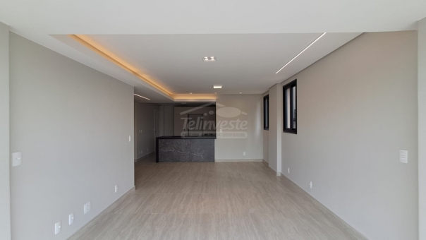 EXCELENTE APARTAMENTO CENTRAL - 3 SU&Iacute;TES E PR&Eacute;DIO COM ELEVADOR