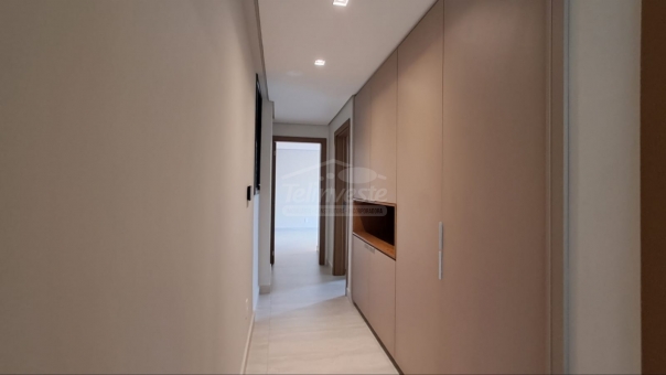 EXCELENTE APARTAMENTO CENTRAL - COM 3 SU&Iacute;TES E PREDIO COM ELEVADOR
