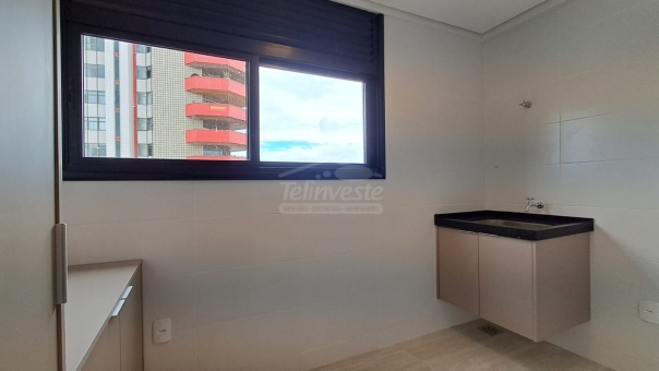 EXCELENTE APARTAMENTO CENTRAL - 3 SU&Iacute;TES E PR&Eacute;DIO COM ELEVADOR