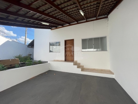 Casa no Parque das Aroeiras 