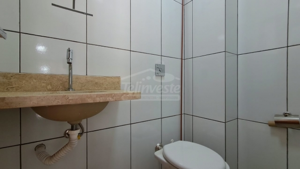 Comodo comercial - Parque das Aroeiras 