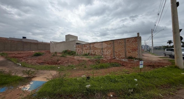 LOTE DE ESQUINA A VENDA - JARDIM CANAD&Aacute;