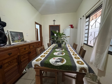 EXCELENTE CASA A VENDA