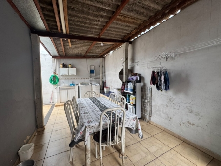 EXCELENTE CASA A VENDA