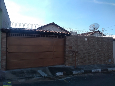 CASA NO BAIRRO COHAB IV 