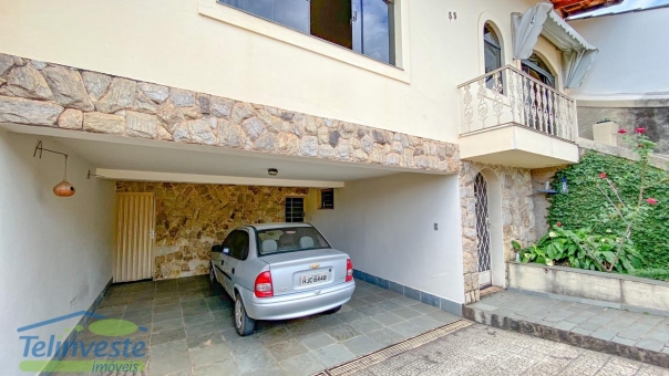 CASA NO BAIRRO CENTRO 