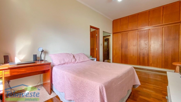 CASA NO BAIRRO CENTRO 