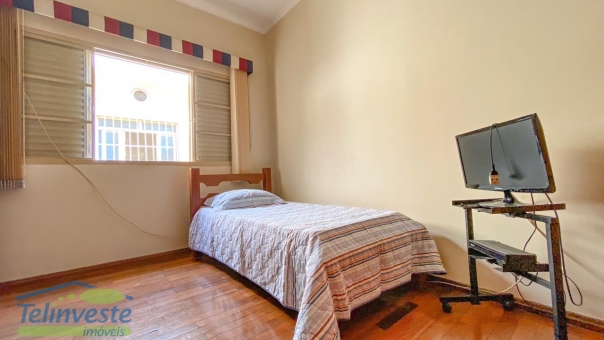 CASA NO BAIRRO CENTRO 