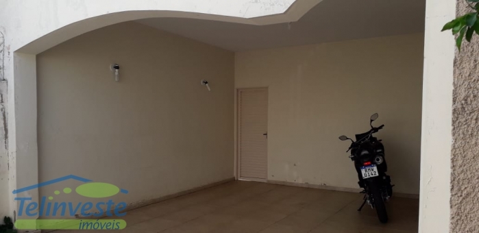 CASA NO BAIRRO SANTA CASA