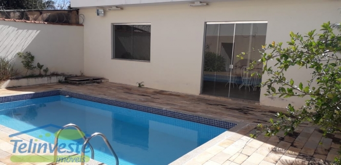CASA NO BAIRRO SANTA CASA