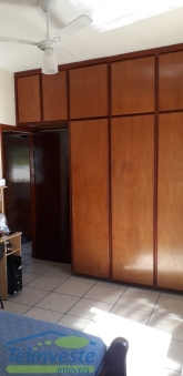 CASA NO BAIRRO SANTA CASA
