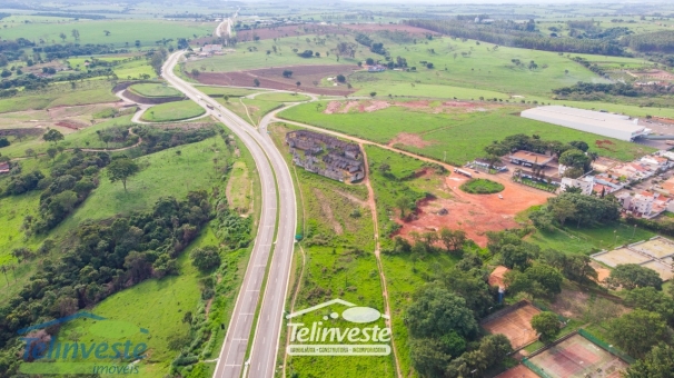 &Aacute;rea pr&oacute;ximo &agrave; Rodovia MG 050